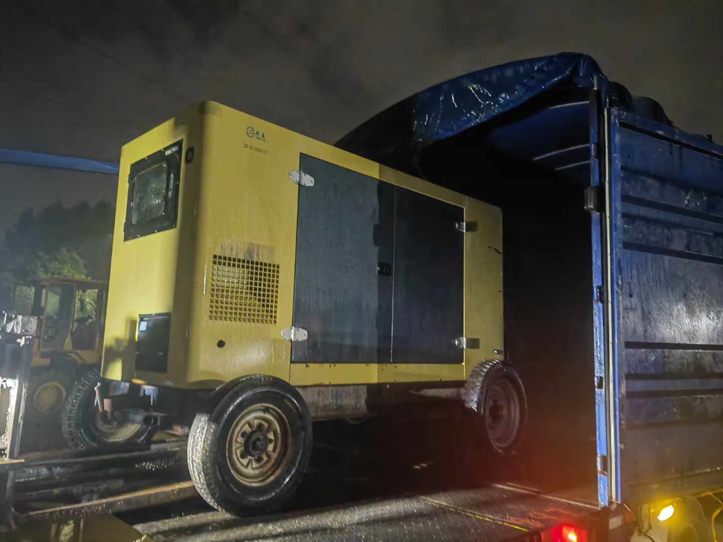 叠彩如何根据负载特性选择合适的柴油发电机？