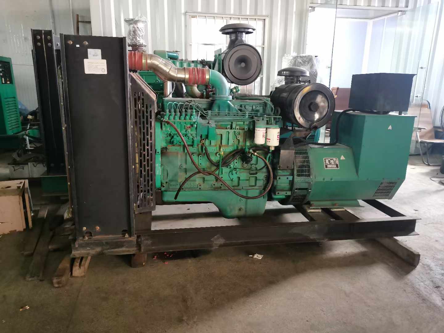 叠彩发电机租赁如何确定电缆的承载电流是否在安全范围内？