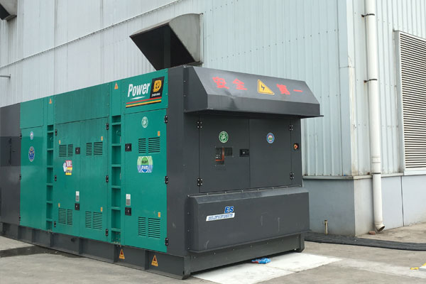 叠彩燃油滤清器的更换流程是怎样的？