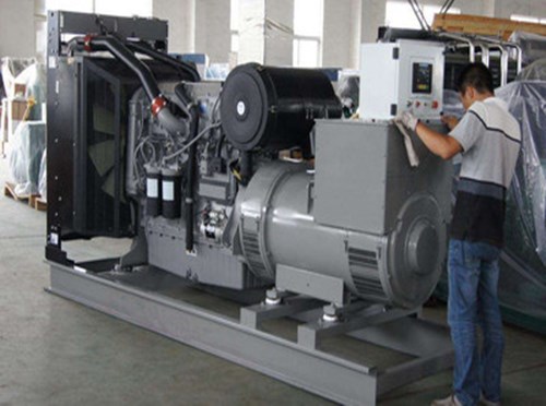 叠彩柴油发电机组和储能设备配合使用的案例