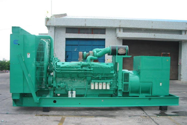 叠彩工厂发电机应急发电时如何更准确地检查发电机状态？